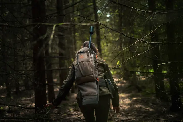 Vorn LT12 Ash Green 12L Jaktryggsäck med Quick Rifle Release 