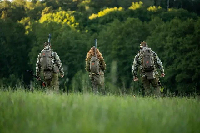 Vorn LT12 Ash Green 12L Jaktryggsäck med Quick Rifle Release 