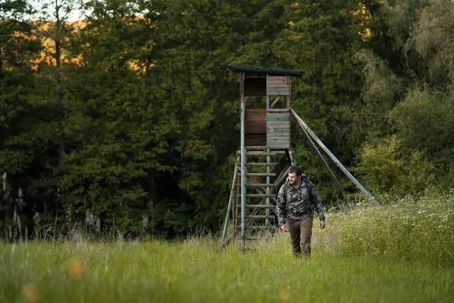 Vorn LT12 Ash Green 12L Jaktryggsäck med Quick Rifle Release 