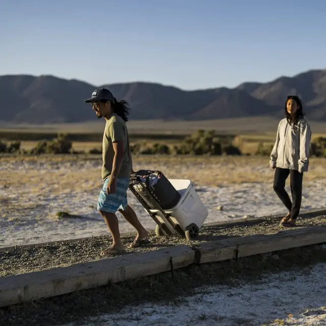 Yeti Roadie 48 Weeled Coolbox White Kylbox med teleskophandtag och hjul 